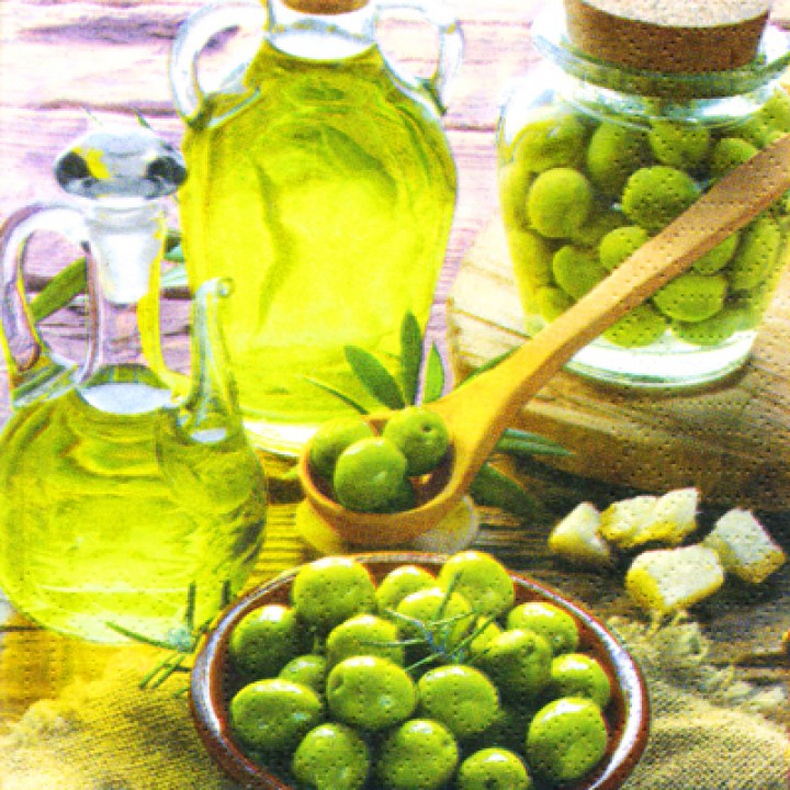 Зелёные оливки и масло