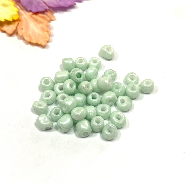 Бисер перламутровый мятный, 15 гр. 6/0