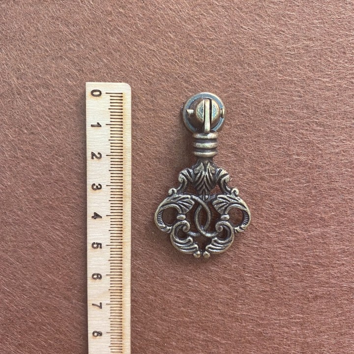 Ручка Растительный орнамент 58х28мм.