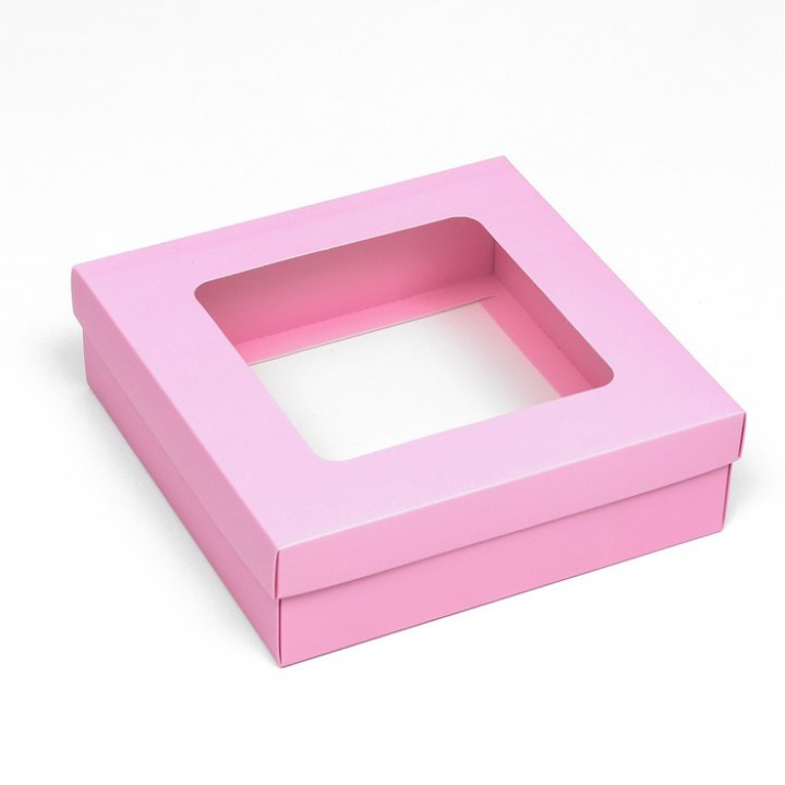 Подарочная коробка розовая с окном, 20х20х6 см.