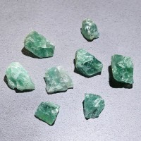 Камни кристаллы Зеленый флюорит 2-3см. 100гр.