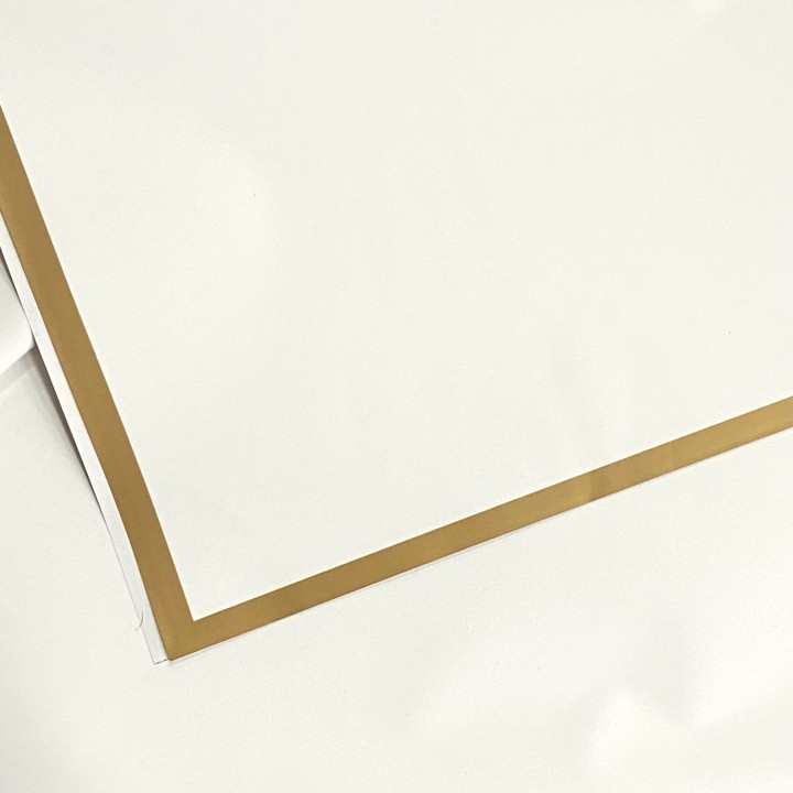 Бумага упаковочная белая с золотом  55х55 см.