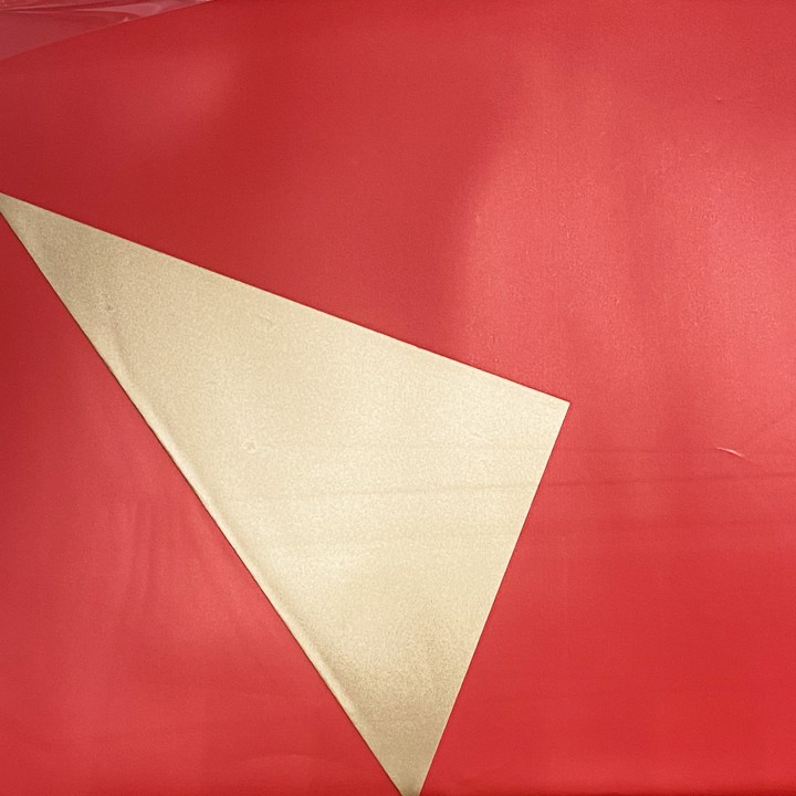 Бумага двухсторонняя красный золотой, 50х70см.